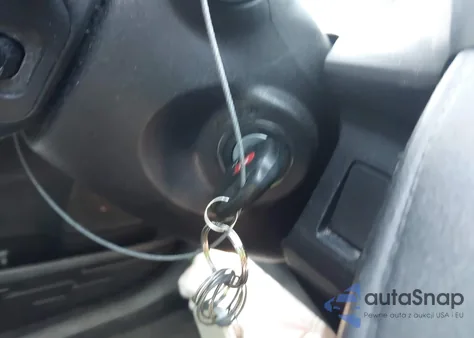 2017 Toyota Rav4 Le z USA, uszkodzony, nr VIN 2T3BFREV1HW609136